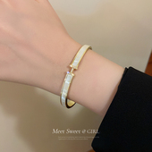 气质字母开口手镯轻奢小众精致镯子女高级感2025新款 手环手饰配饰