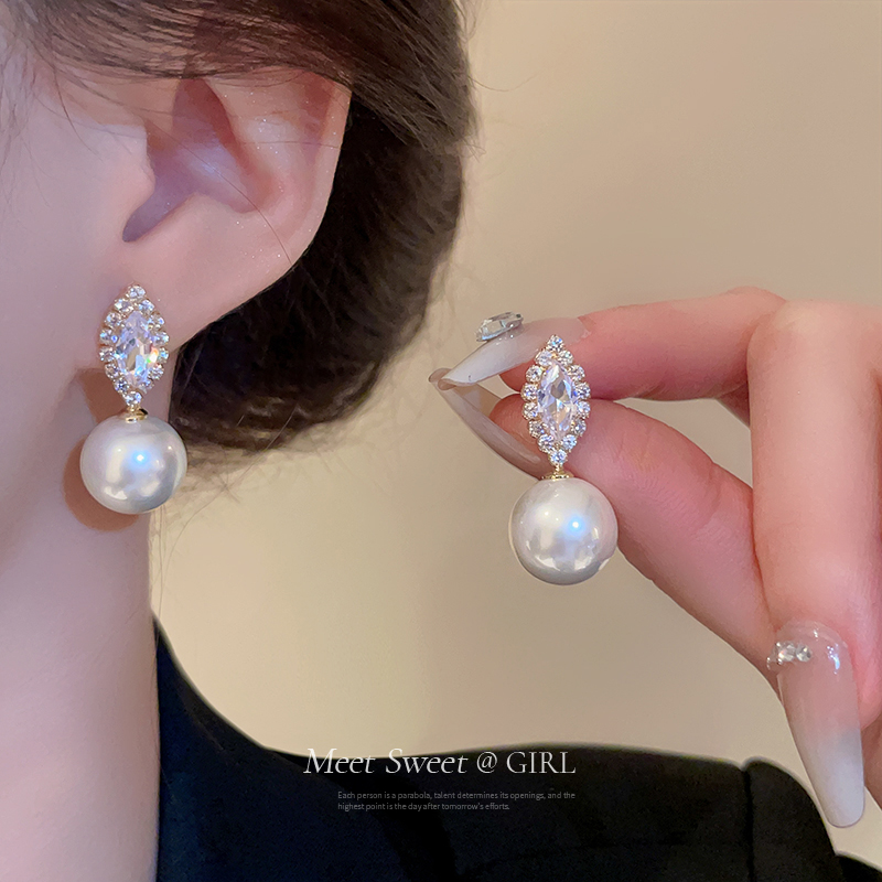 闪钻珍珠耳钉女高级感气质