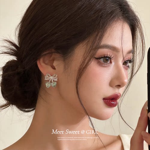 锆石耳钉女小众设计感超闪蝴蝶结