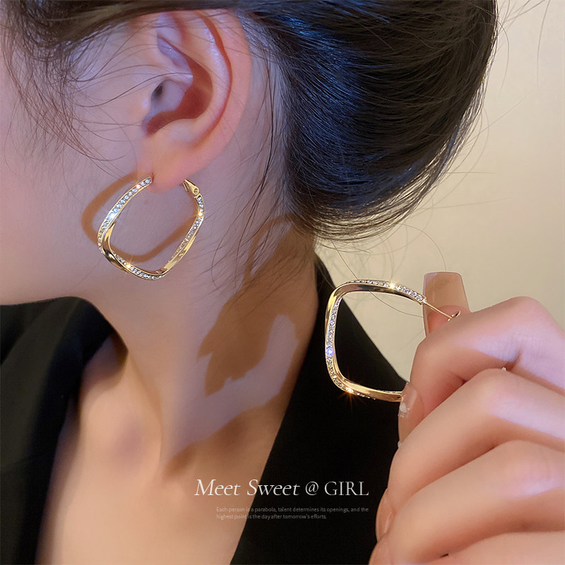 2025新款爆款耳环金色几何方形耳圈女时尚气质网红夸张高级感耳饰,饰品/流行首饰/时尚饰品新,耳环,淘宝优惠券,粉丝福利购,淘宝优惠卷
