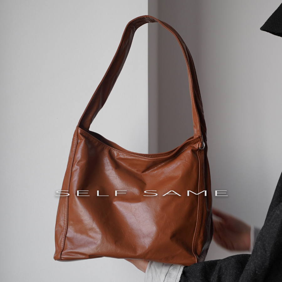 SELFSAME温润层油蜡托特包