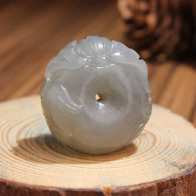 王实斋珠宝/俄料青花和田玉莲花一品清廉24.2mm平安无事扣吊坠AL2