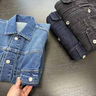 弹力短款 衣间单宁水洗系列男女情侣时尚 牛仔夹克潮 式 万年常青款