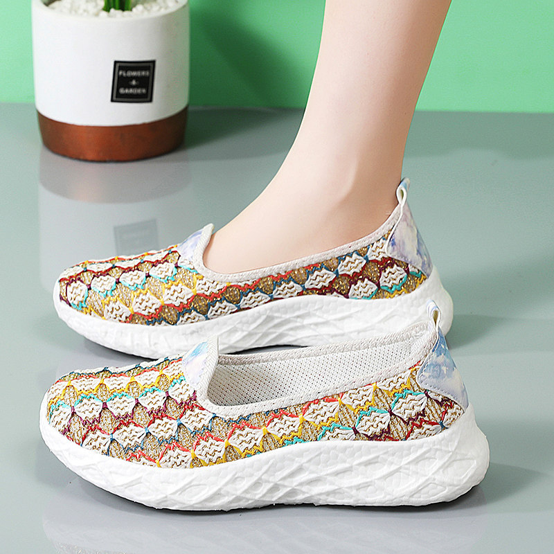 老北京布鞋女2026新款编织女鞋软底舒适浅口运动鞋轻便透气妈妈鞋