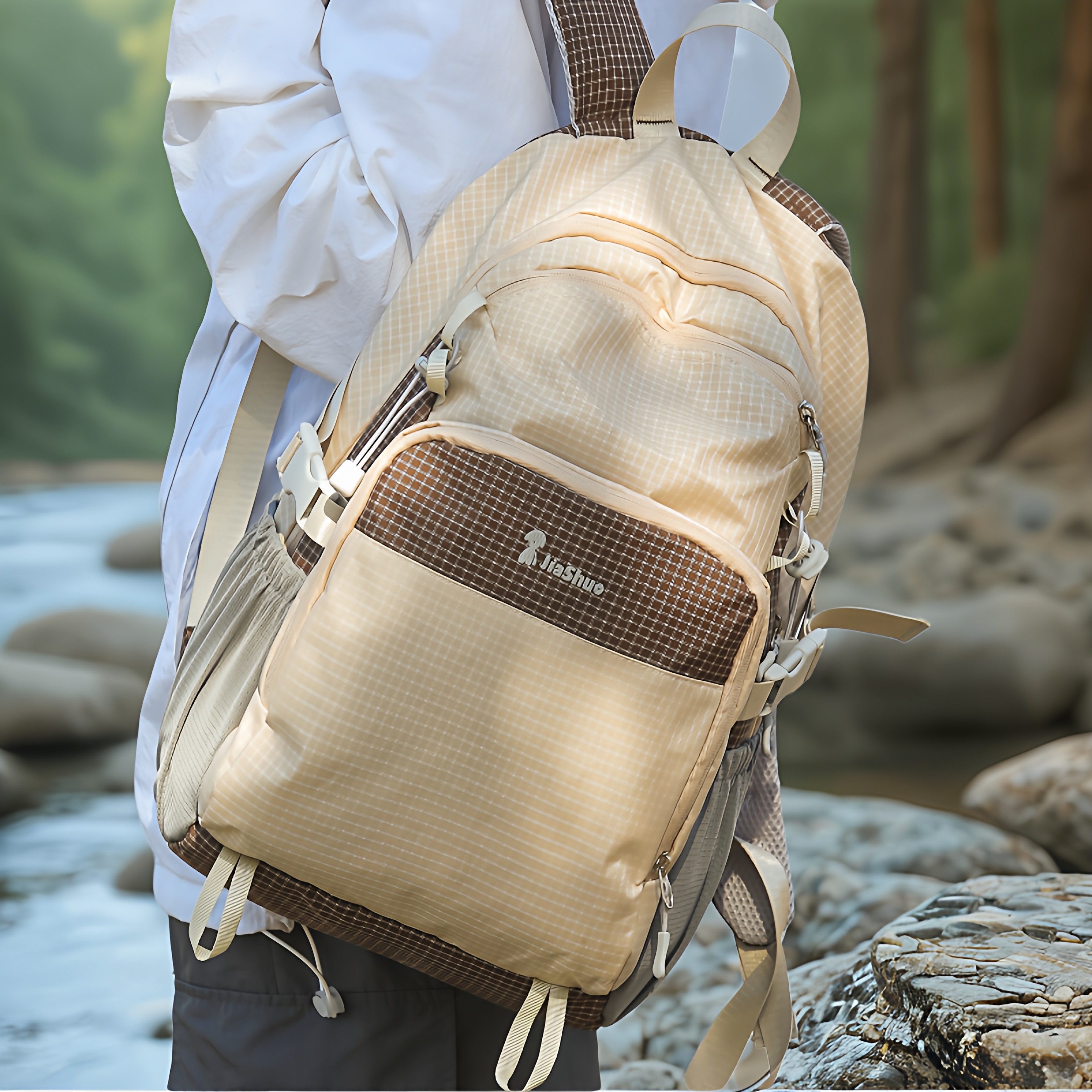 轻量化登山包防水爬山超轻便大容量双肩包女户外徒步百搭登山背包