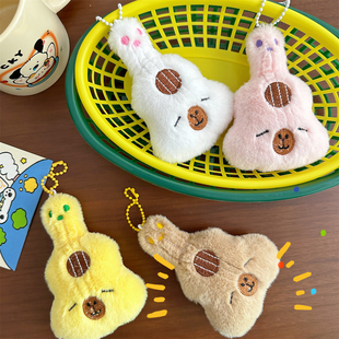 新款卡皮防小提琴毛绒公仔挂件水豚钥匙链情侣包挂坠玩偶学生礼品