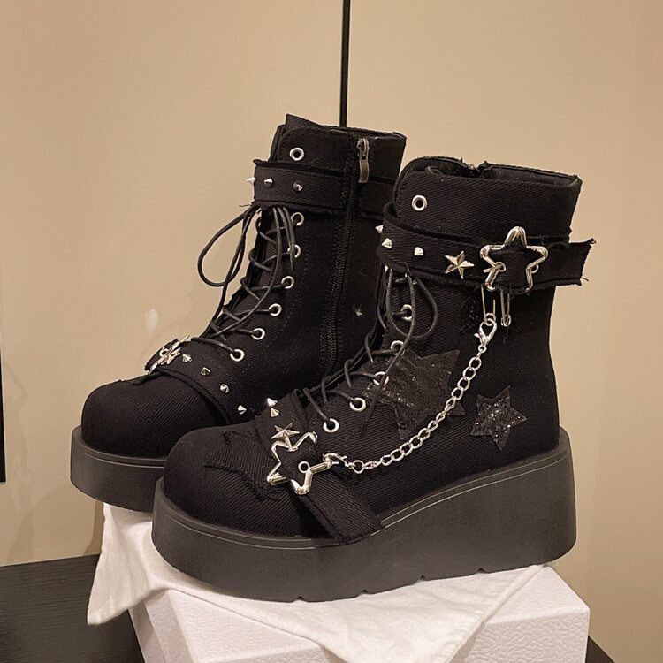 暗黑系哥特风复古马丁靴甜酷洛丽塔机车短靴辣妹亚文化朋克风单鞋