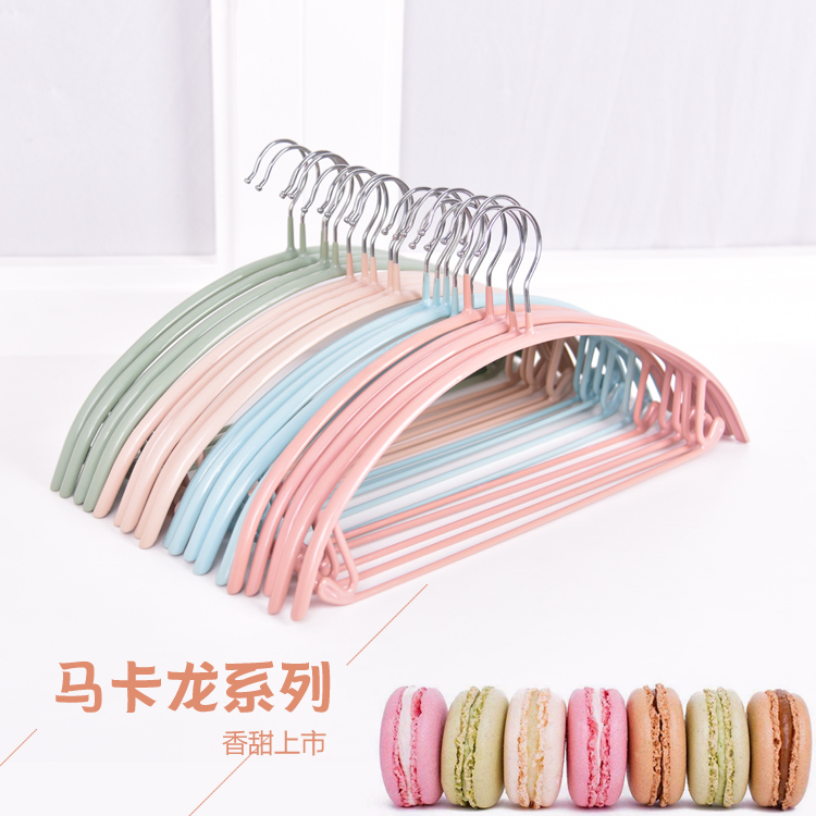 加粗防滑防變形衣架家用抖音同款晾曬衣架子寬肩衣掛衣?lián)尾煌辜绨?>
                                </a>
                            </div>
                        </div>
                        <!-- Add Pagination -->
                        <div   id=