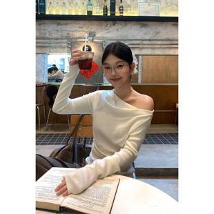 荡领斜肩性感露肩显瘦上衣 T恤女秋新款 白色一字肩气质长袖 针织衫