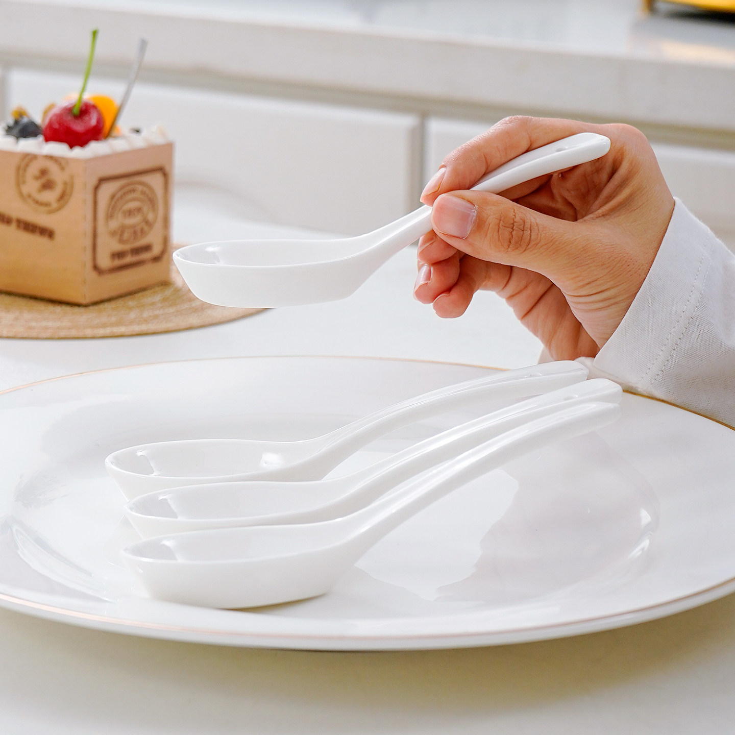 家用骨瓷长柄骨瓷平底小汤勺饭勺