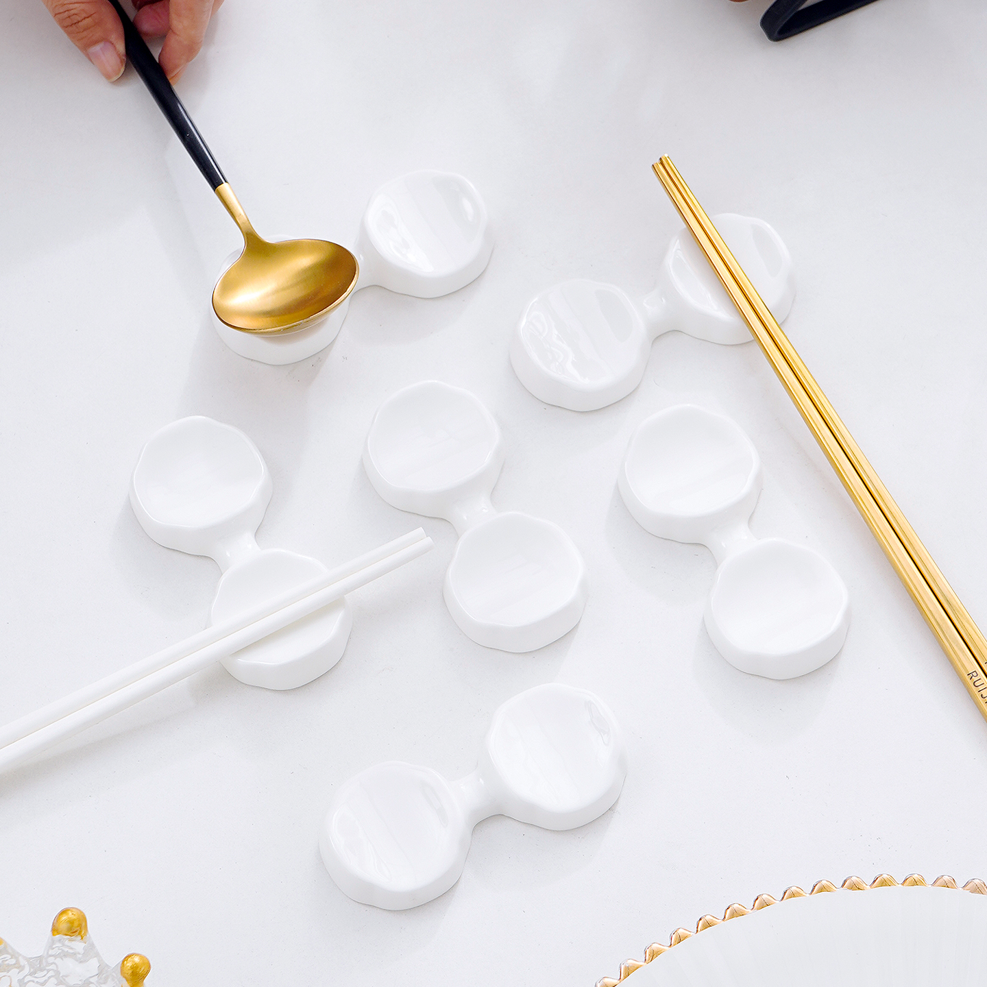 创意骨瓷眼镜筷架双人筷托勺架家用公筷架陶瓷酒店勺筷架定制logo