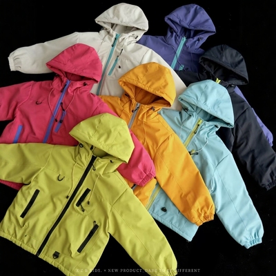 多巴胺男女童防风外套秋款中大童防水休闲户外儿童连帽夹棉冲锋衣