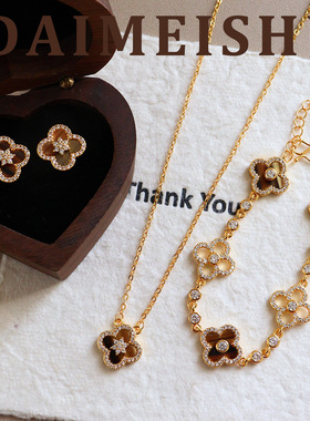 新款时尚轻奢锆石花朵项链女小众设计高级百搭锁骨链精致首饰套装