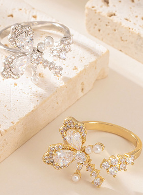 新款时尚轻奢镶钻珍珠蝴蝶戒指女小众设计高级感百搭指环精致首饰