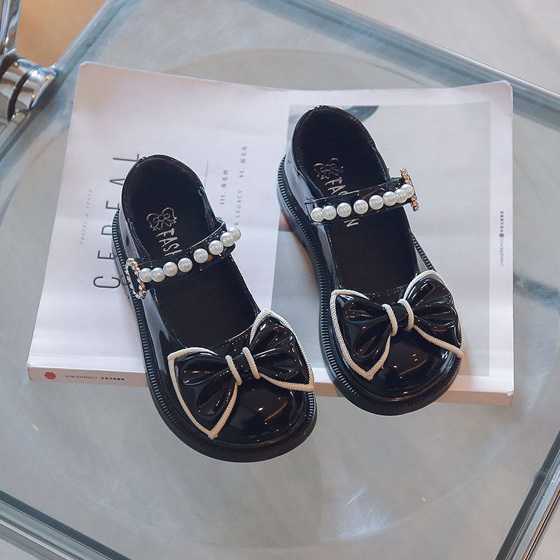 女童浅口小皮鞋2026春季新款儿童黑色单鞋女孩洋气珍珠公主鞋宝宝