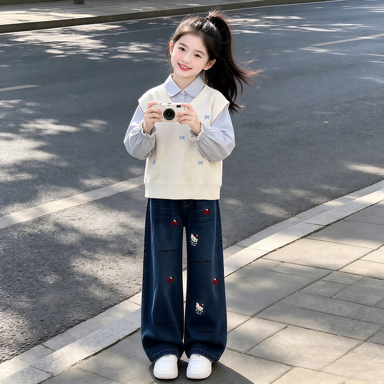 女童春秋假两件套装2026新款蝴蝶结V领马甲衬衣kt猫牛仔裤两件套