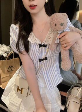 安璃 甜美蝴蝶结撞色蓝色条纹拼接花边领上衣娃娃领清爽减龄衬衫