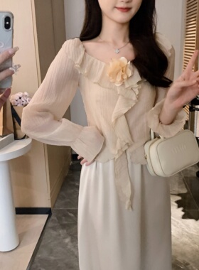 安璃 杏黄色V领装饰花朵甜美衬衫