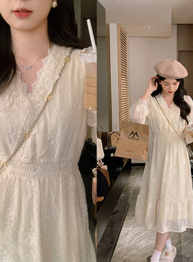 安璃 仙气钩绣花边雪纺蕾丝裙松紧收腰显瘦冬季加绒V领连衣裙新款