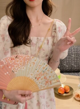 安璃 ANLI 温柔钩花刺绣碎花裙气质优雅甜美仙气方领连衣裙夏新款