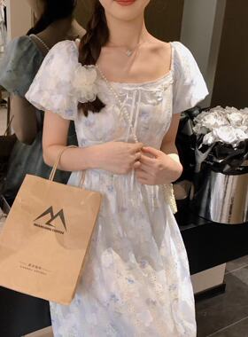 安璃 温柔梦幻水蓝色碎花裙打揽收腰显瘦暗纹设计一字连衣裙新款