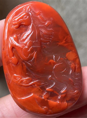 天然四川南红玛瑙骏马吊坠雕件 柿子红火焰红。生肖雕刻挂件