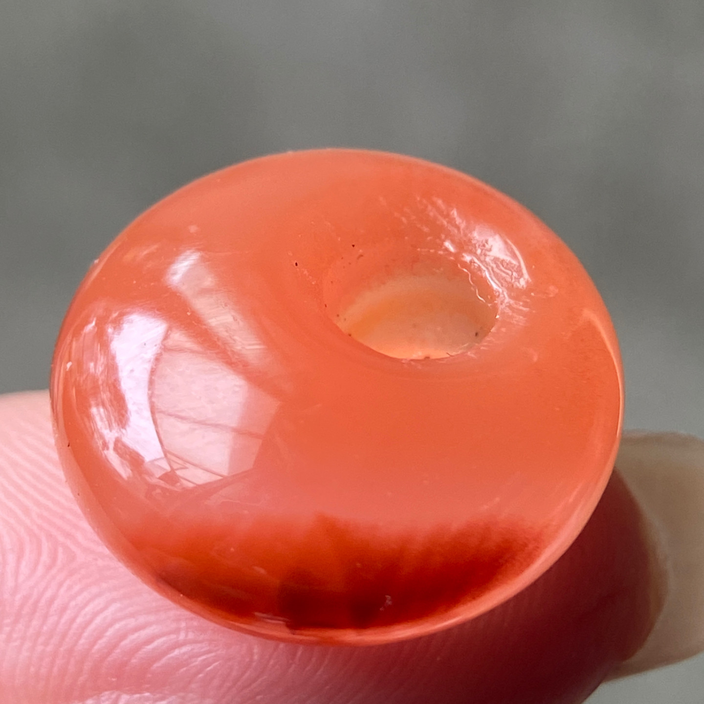 18毫米九口料天然南红玛瑙特色樱桃红平安鱼眼公主扣