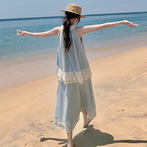 蓝色蕾丝拼接挂脖上衣半身裙套装女夏日独特绝美度假风长裙两件套图片