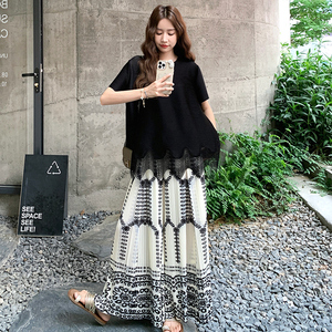 休闲黑色T恤碎花阔腿裤套装女夏韩系绝美两件套大方得体穿搭减龄图片