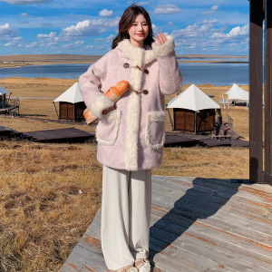 24冬新 牛角扣羊羔毛撞色拼接毛呢外套 170A-2265-P215-K308图片