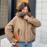 25冬新环保兔毛领pu皮拼接撞色短款90绒派克服170-6813-P295-K428，女装羽绒服，浙宝170