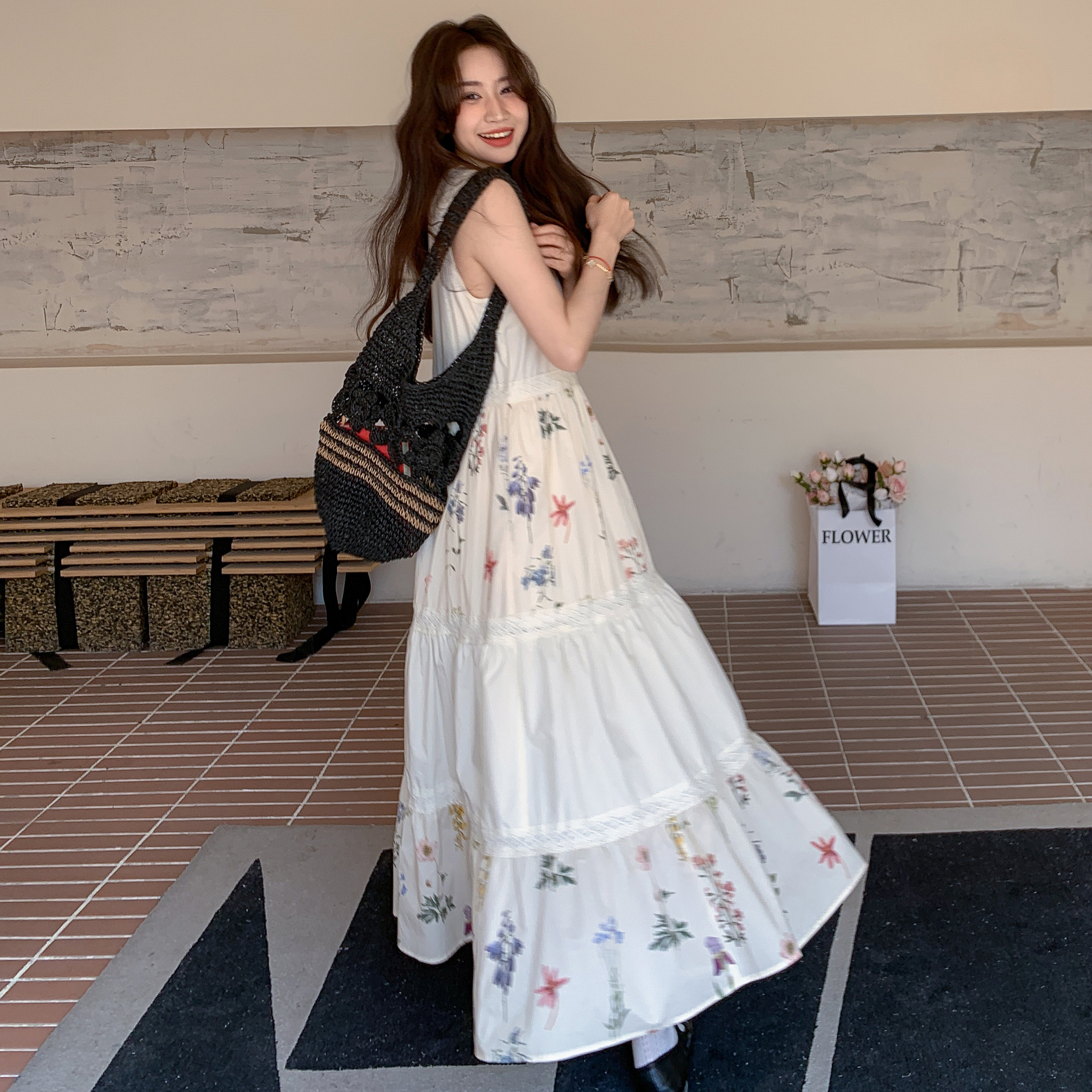 松弛感文艺风米白色无袖连衣裙女夏2025超火好看慵懒减龄背心长裙,女装连衣裙,浙宝170
