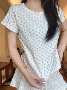 ins风碎花短袖T恤夏季新款修身百搭休闲可爱甜美少女bm风纯棉睡衣