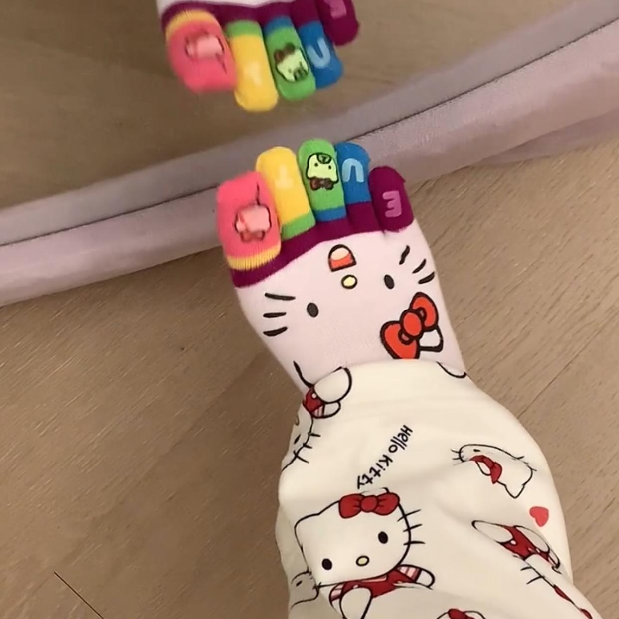 hellokitty五指袜可爱搞怪分趾袜吸汗防臭凯蒂猫脚趾袜卡通中筒袜