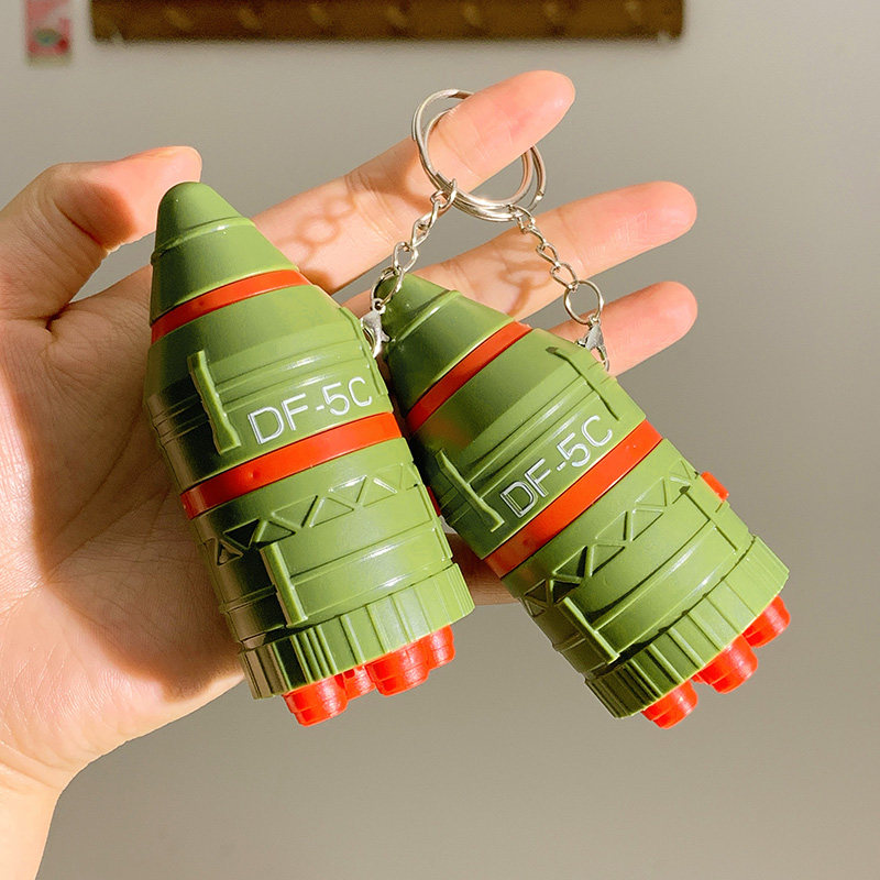 创意新款高颜值东风导弹发声背包感应钥匙扣挂件学生上学趣味挂件