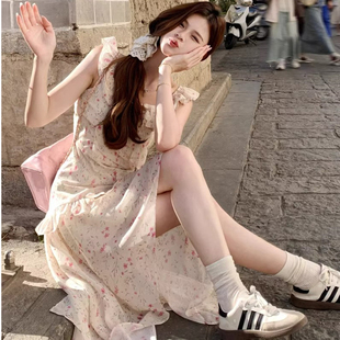 法式碎花小飞袖吊带连衣裙女夏季海边度假裙子性感收腰不规则长裙