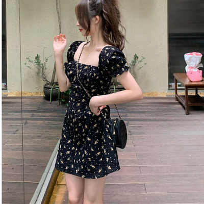 赫本风优雅法式黑色碎花连衣裙女