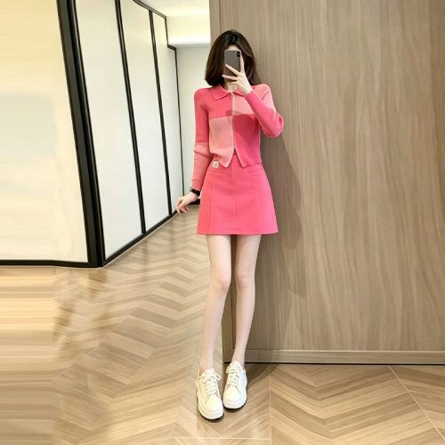 多巴胺早秋穿搭一整套粉色休闲牛仔套装裙女春秋小香风减龄两件套