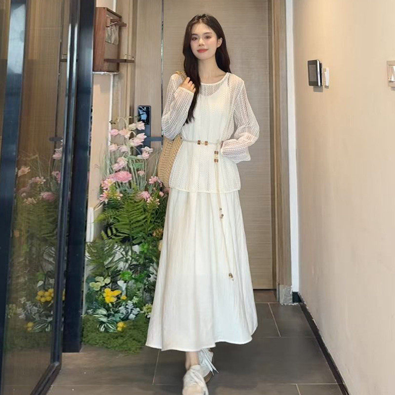 夏日绝美法式气质显瘦度假风白色吊带洋装子女独特漂亮夏季长裙
