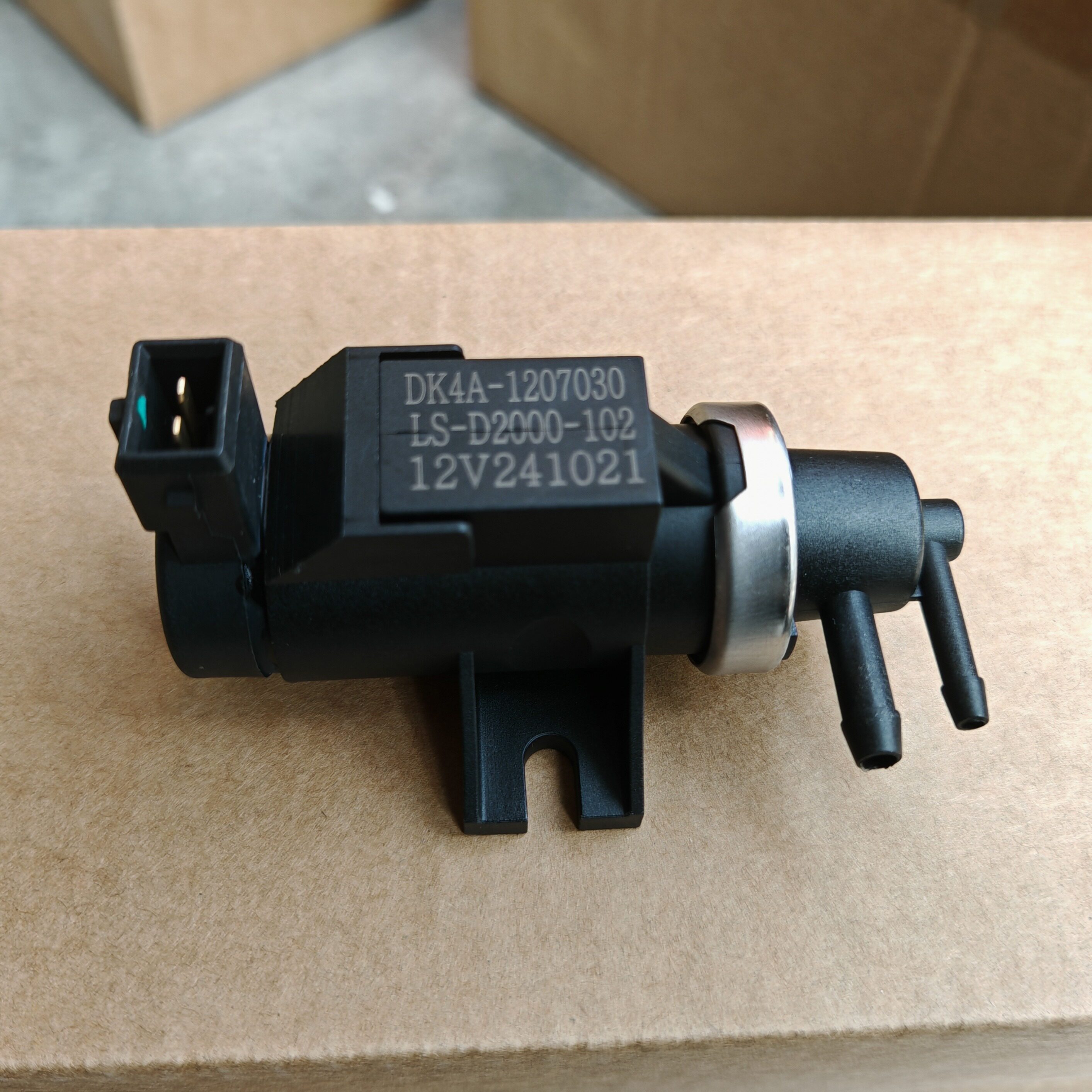 郑州日产东风锐骐ZD25T5EGR废气调节器EGR废弃阀真空调节阀电磁阀