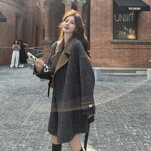 韩版条纹撞色毛呢外套女秋冬季2024新款小个子高级感加厚呢子大衣