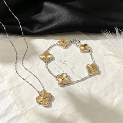 金银双色拼色镭射四叶草项链