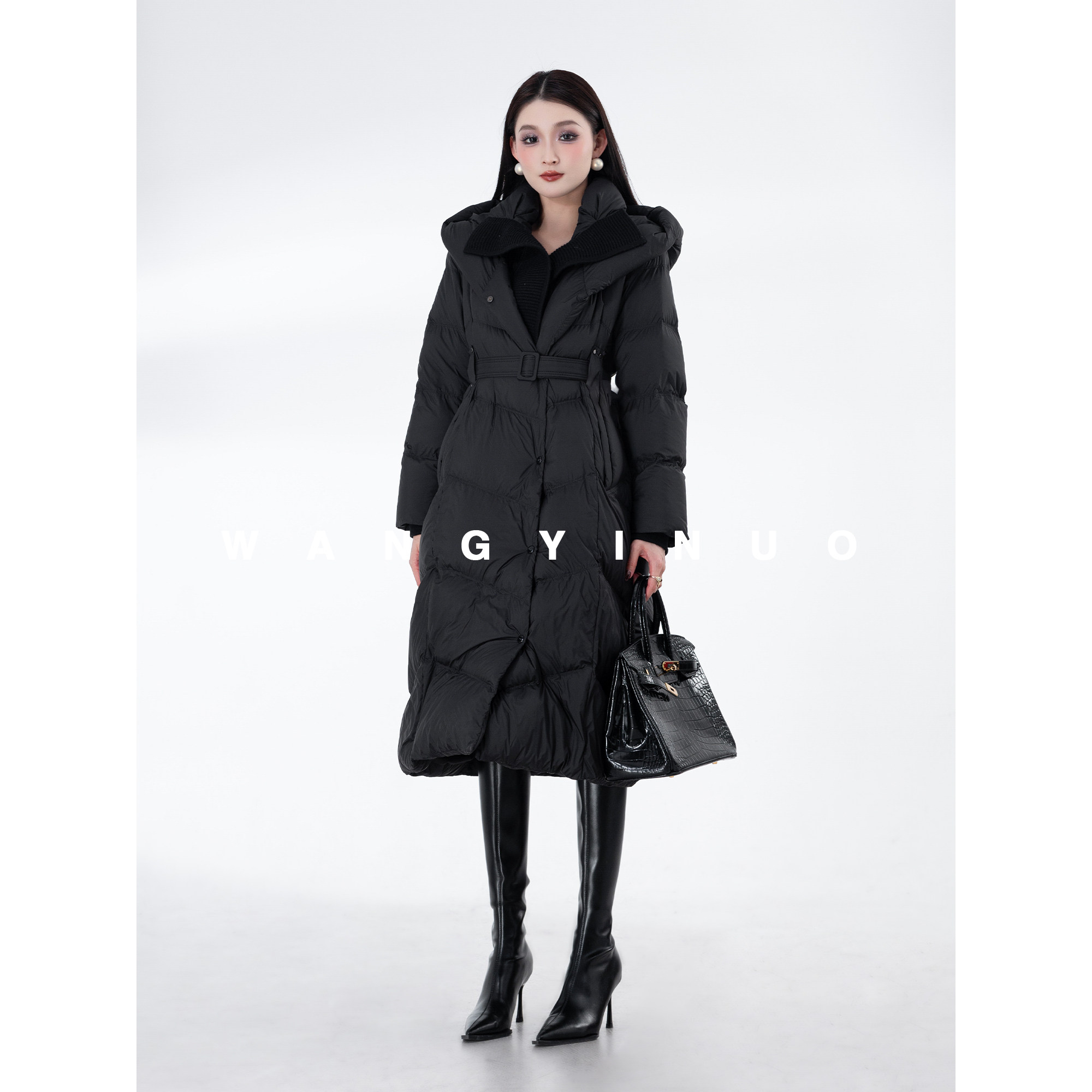 MD依诺【假日暖冬】2025冬季气质时尚连帽收腰保暖连帽羽绒服外套