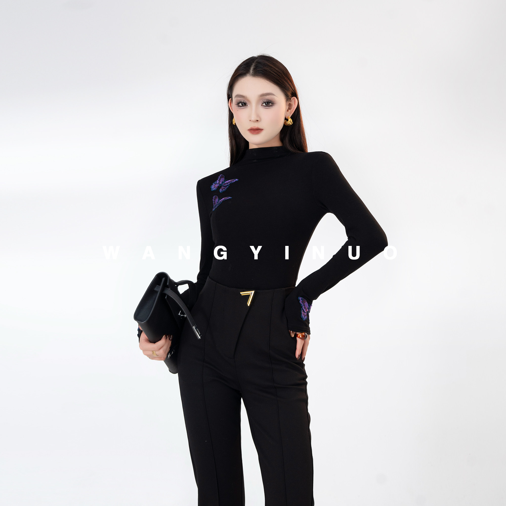 MD依诺【名伶千金】2025冬季老钱风保暖复古黑色显瘦紫蝶打底上衣