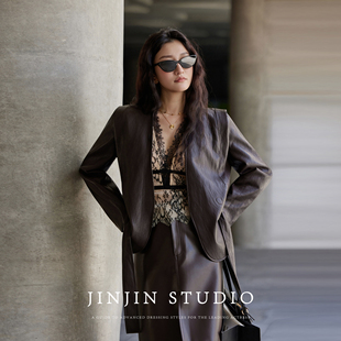 设计感简约显瘦复古港风西装 2025秋季 PU皮外套 封面故事 MD依诺