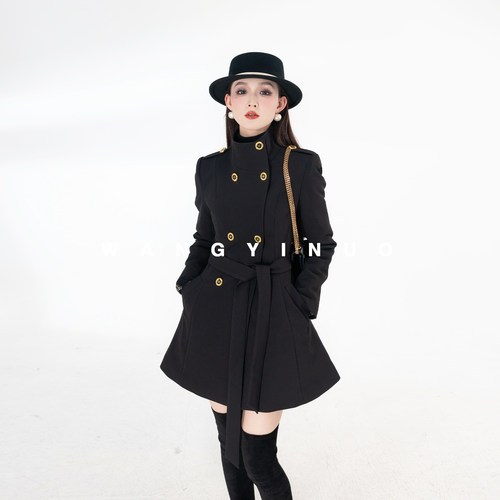 气质时尚轻奢保暖显瘦羽绒服外套