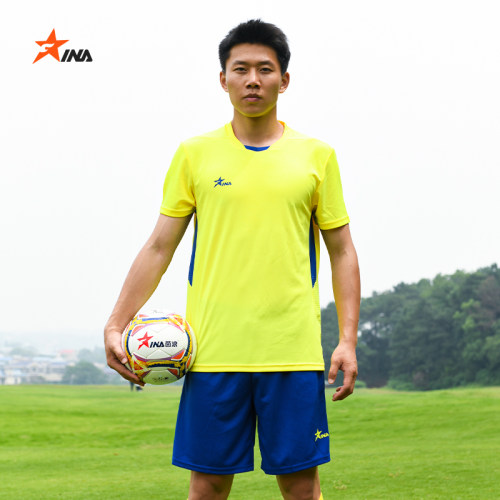 清逸男短袖定制足球服套装