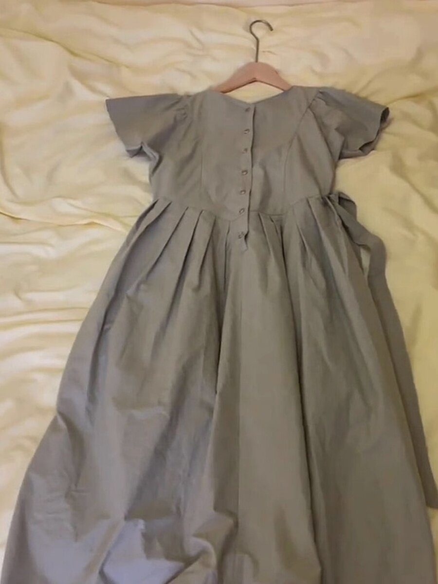 BIG NAME WITHDRAWAL OF THE CABINET ORIGINAL SINGLE TAIL CLEARANCE PICKING UP LEAKS WOMENS HIGH-END TEA BREAK FRENCH HONG KONG FLAVOR RETRO GRAY V-NECK DRESS