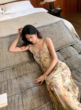 Norain不下雨【现货】法式v领修身碎花连衣裙女收腰显瘦包臀裙