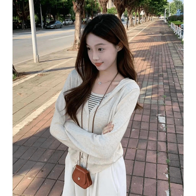 撞色条纹连帽假两件连帽针织衫女